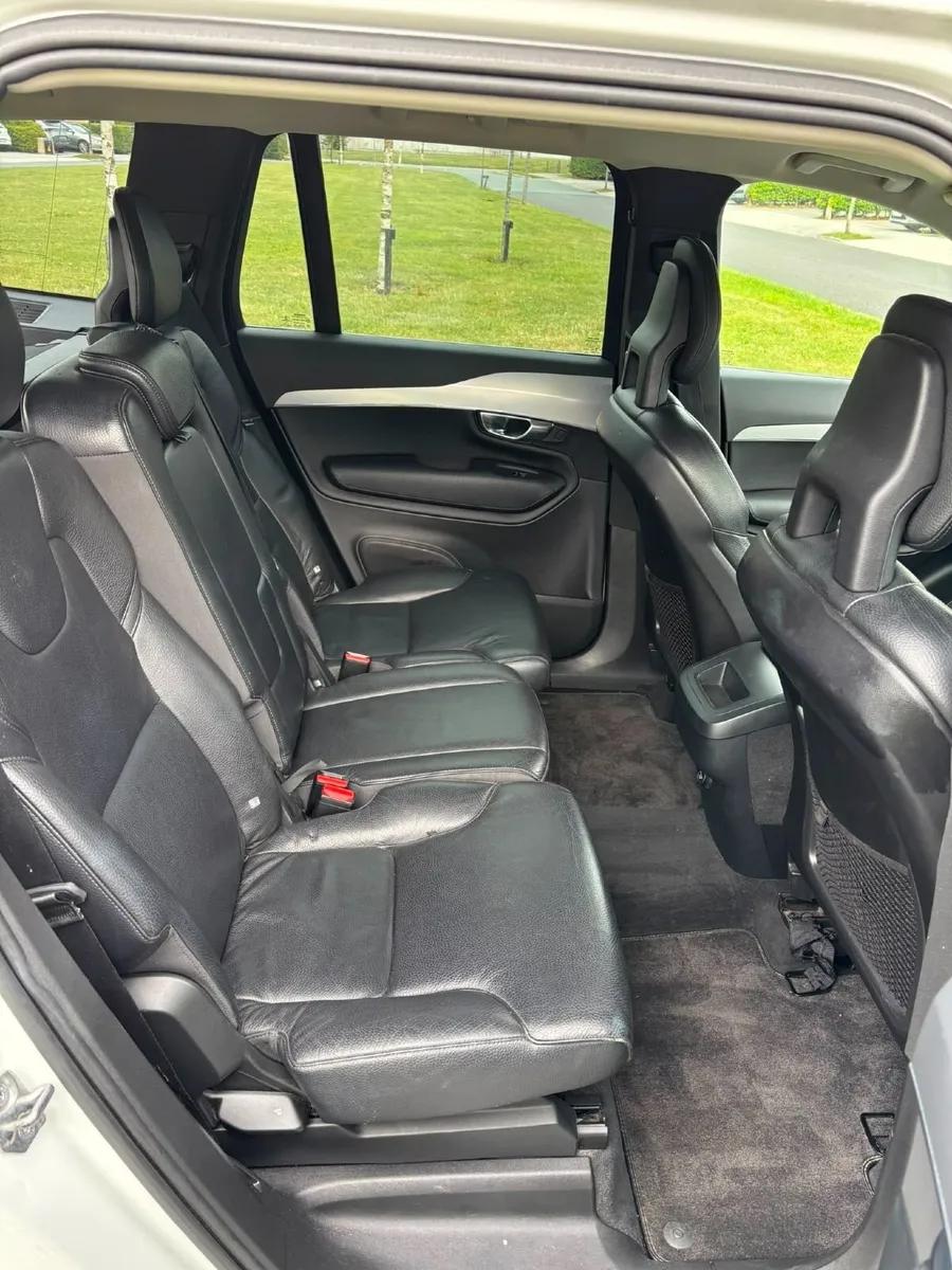 2018 Volvo XC90 D4 Momentum - Image 4