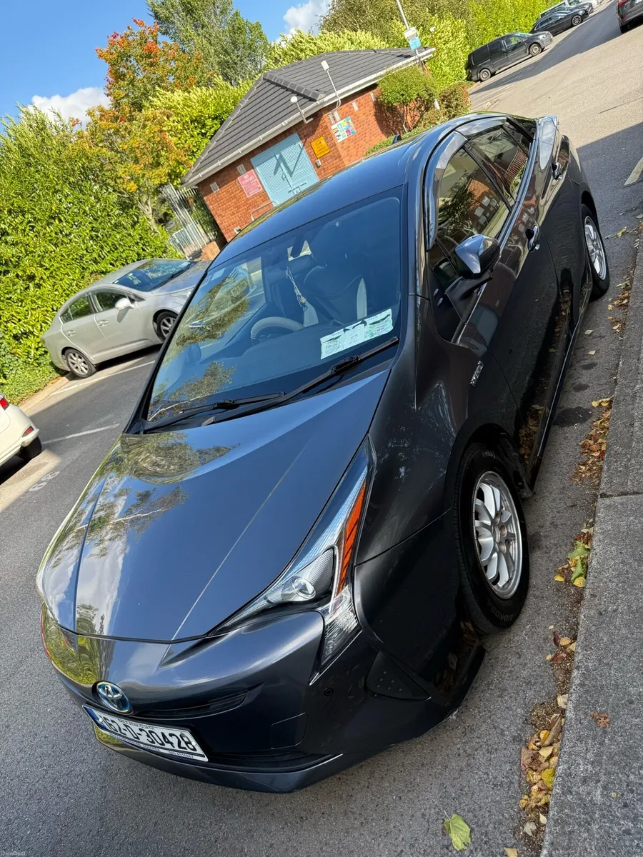 Toyota Prius Hybrid 2016 with 2 years NCT €7500 - Image 5
