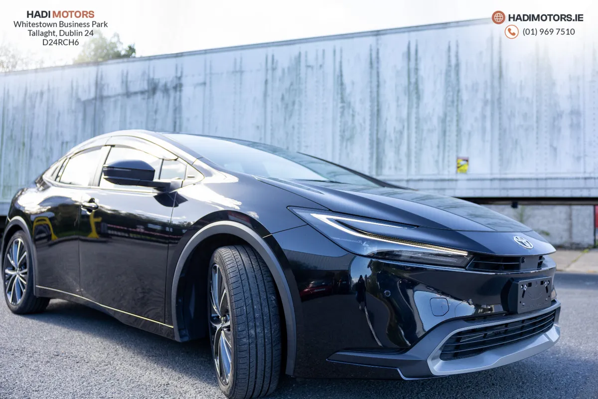 TOYOTA PRIUS 2.0 HYBRID 2023 BLACK - 22,121KM - Image 3