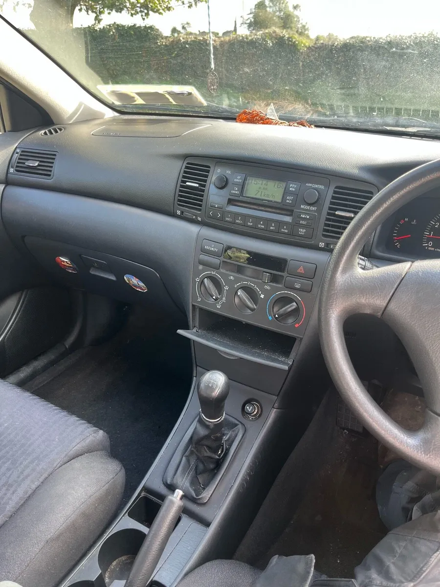 Toyota Corolla - Image 5
