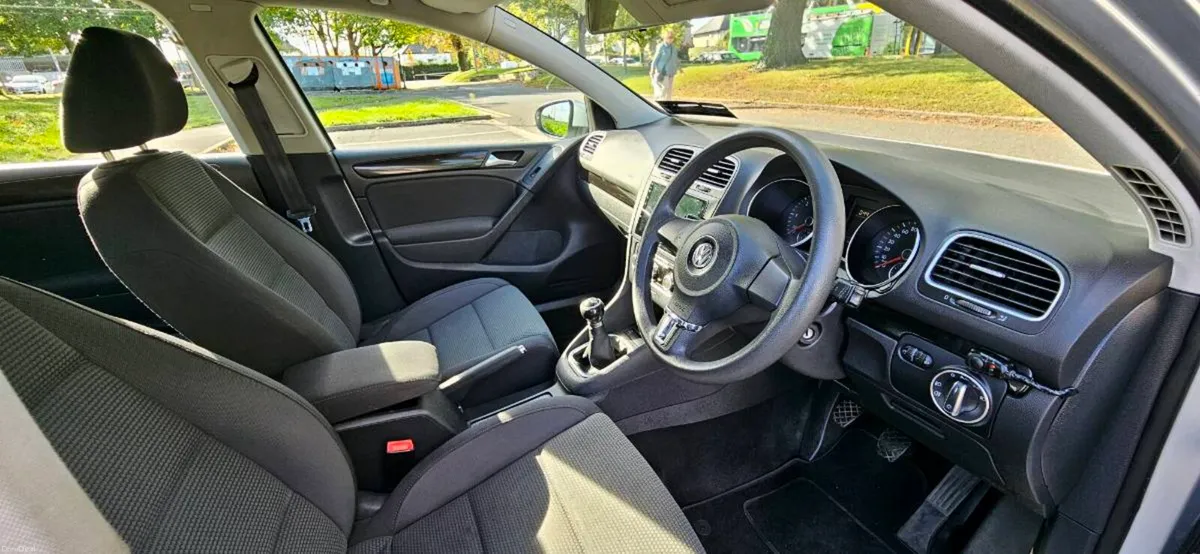 Volkwagen Golf 1.6 TDI - Full Service History - Image 6