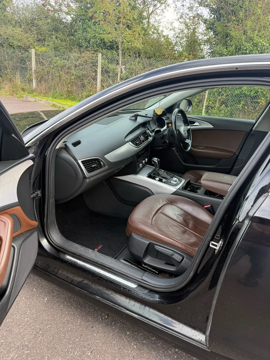Car - Image 6