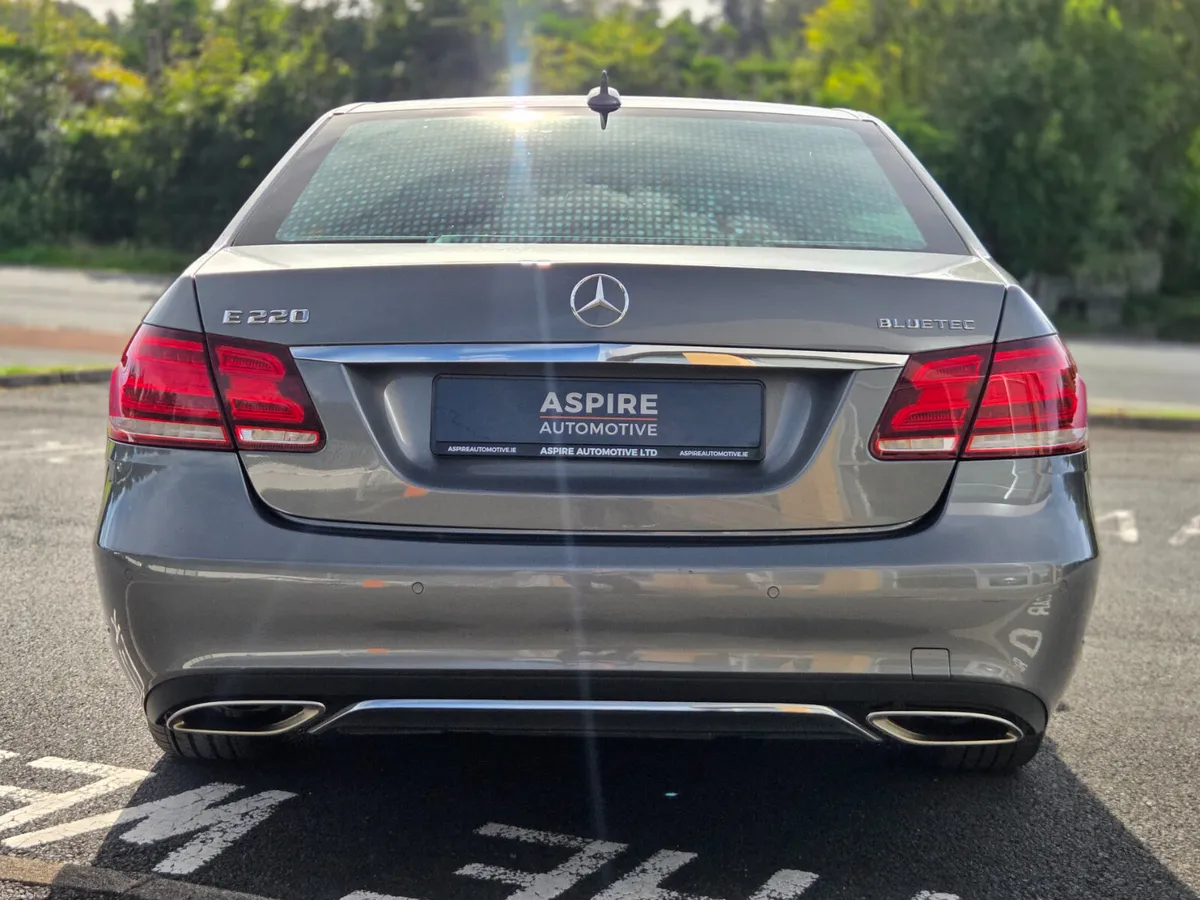 **Low KMs** Mercedes-Benz E220d - Image 5