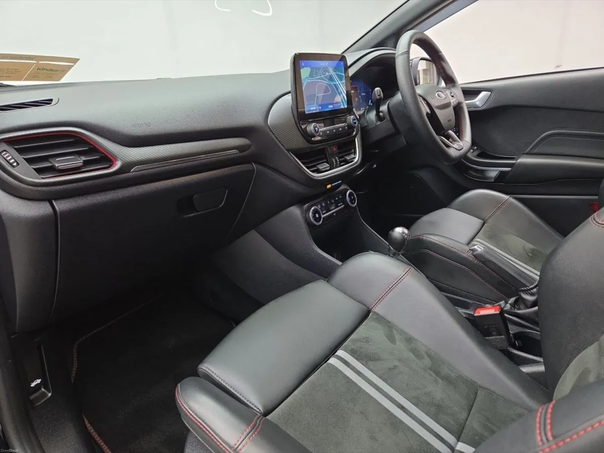 Ford Fiesta 1.5T EcoBoost 200PS ST-3 - Image 4