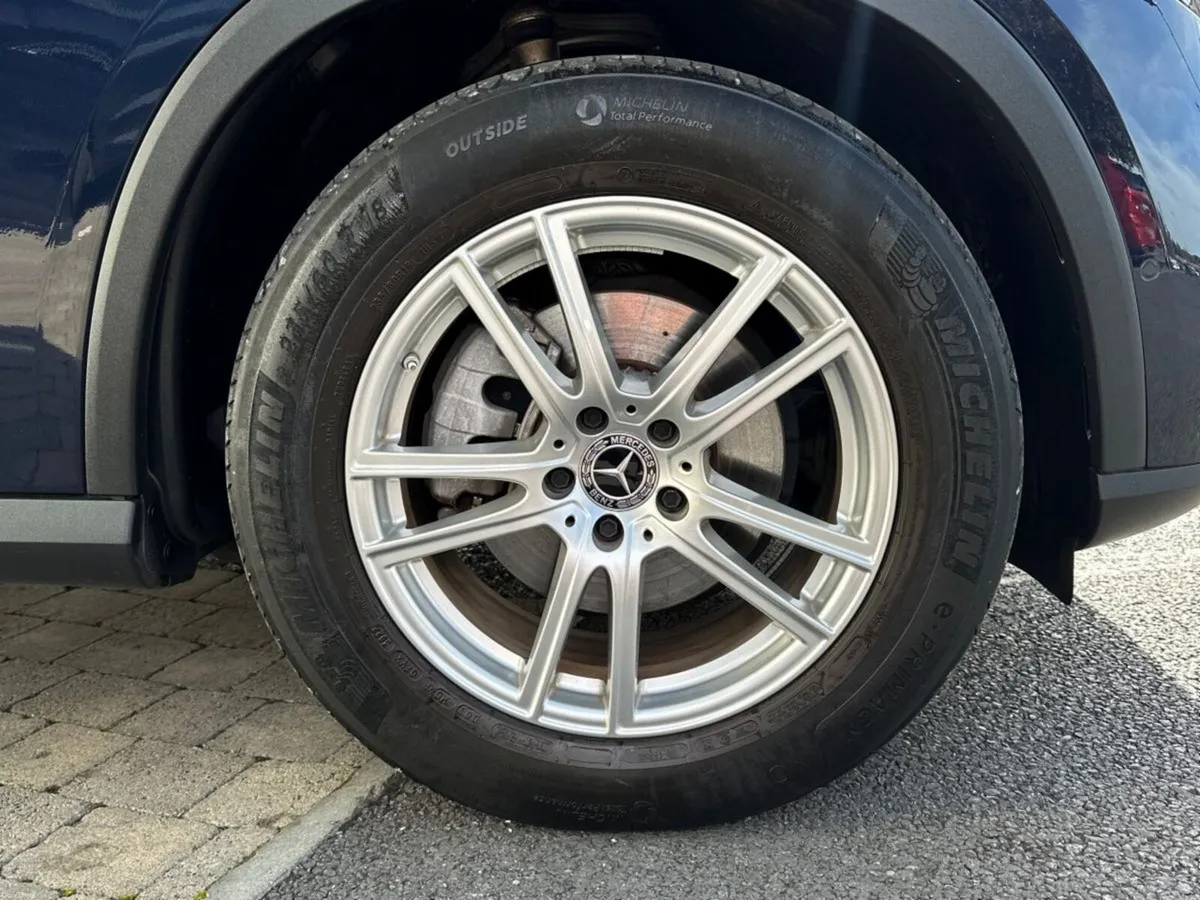 Mercedes-Benz GLC GLC 220d 4Matic--Full Bradys Ser - Image 4