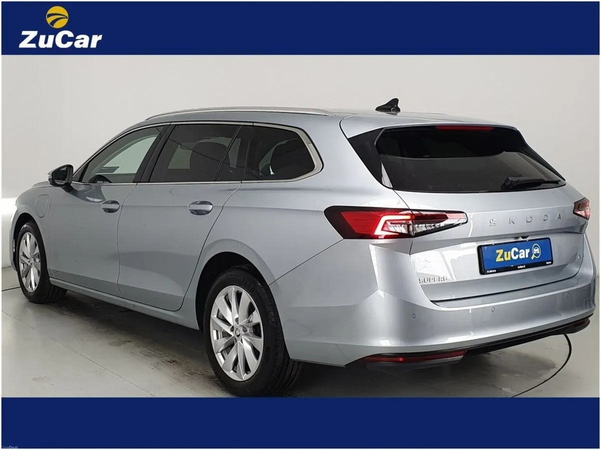 Skoda Superb SELECTION 1.5 PHEV TSI 204HP DSG - Image 3