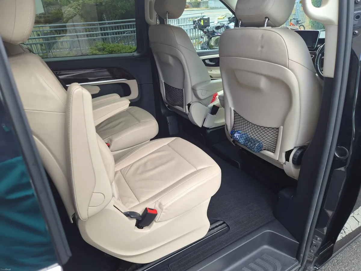 Mercedes-Benz V-Class 2016 - Image 2