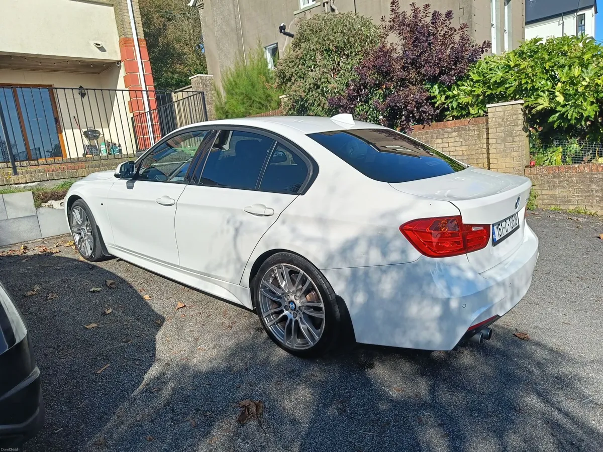 BMW 3-Series 2015 - Image 4