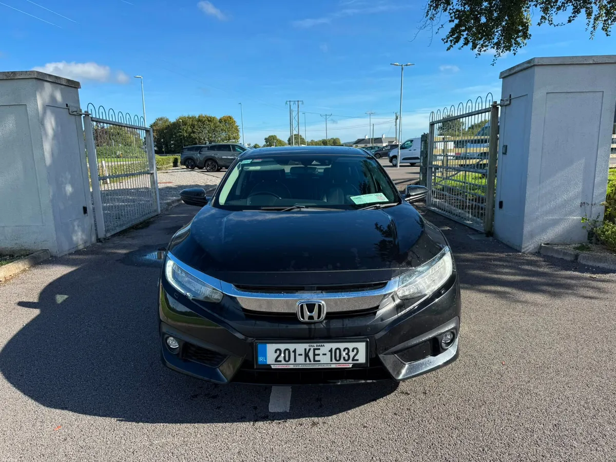 Honda Civic Premium 2020 - Image 2