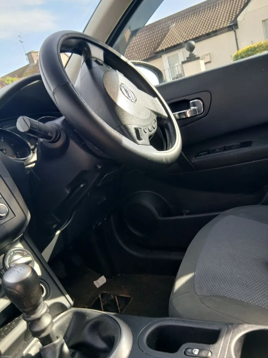 Image 4 of 7