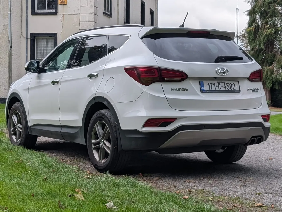 2017 HYUNDAI SANTA FE EXECUTIVE 4WD 5DR - Image 4