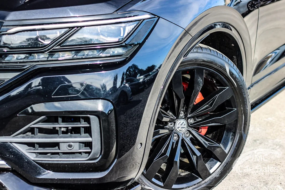 2020 VOLKSWAGEN TOURAG R-LINE 3.0L V6 - Image 6
