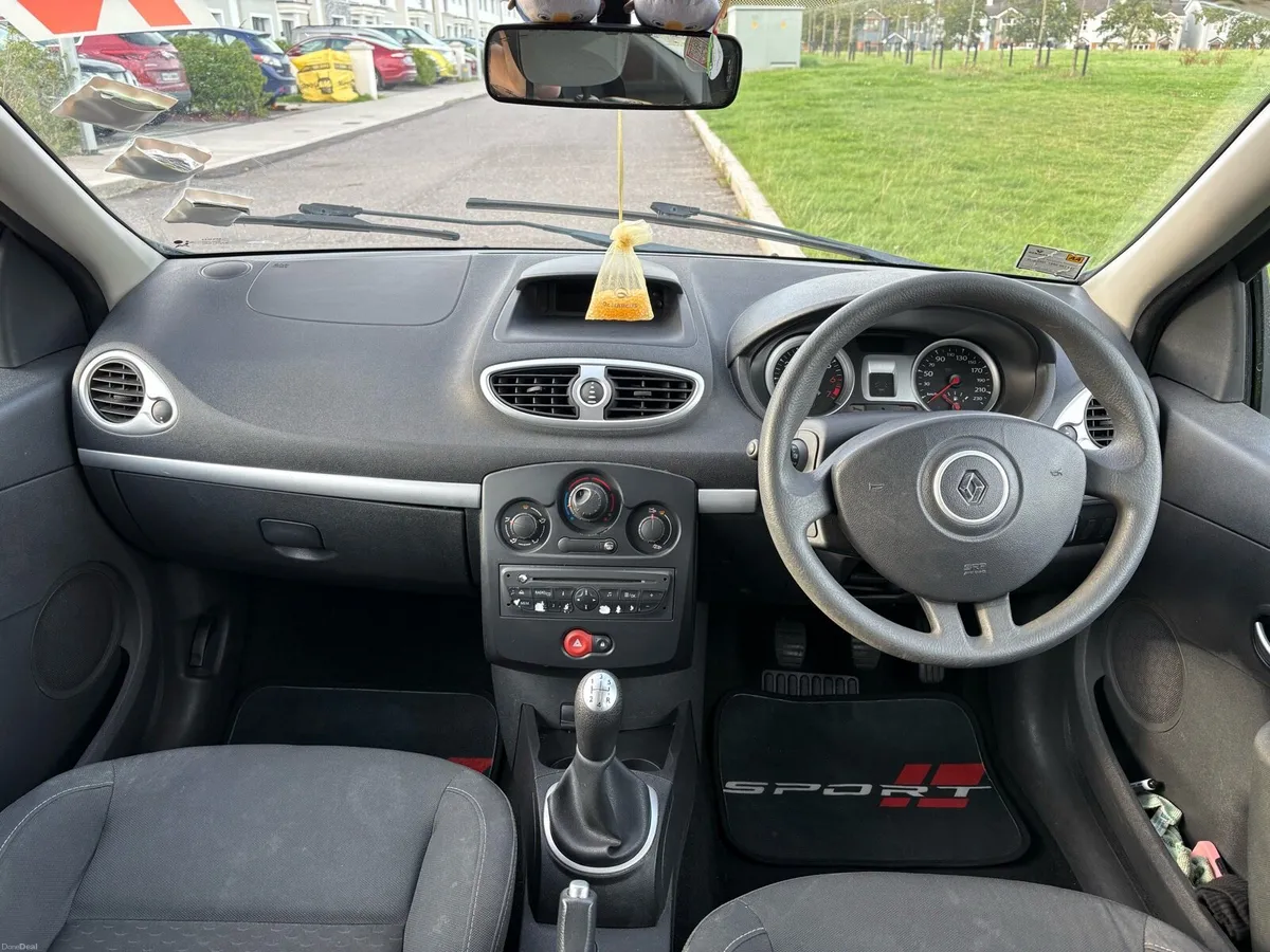 Renault Clio 1.1 Petrol - Image 5