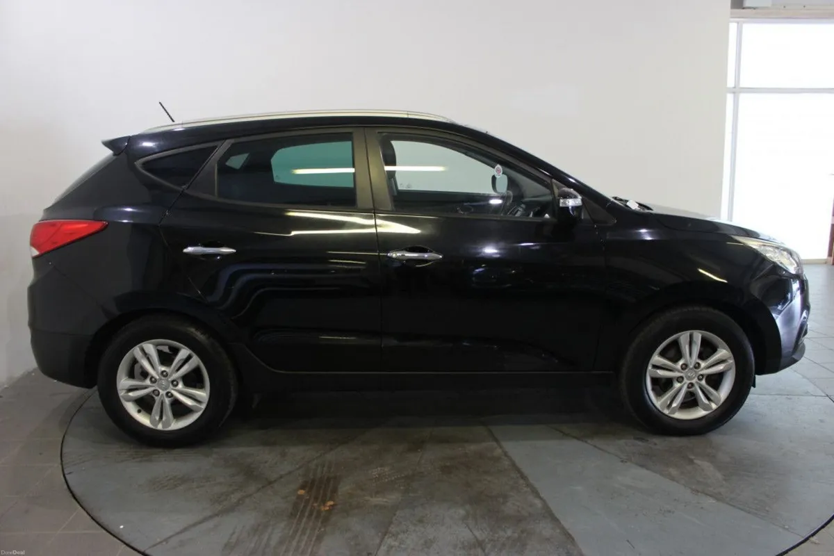 Hyundai ix35 1.7 Diesel Premium Sport 2WD 115hp - Image 2