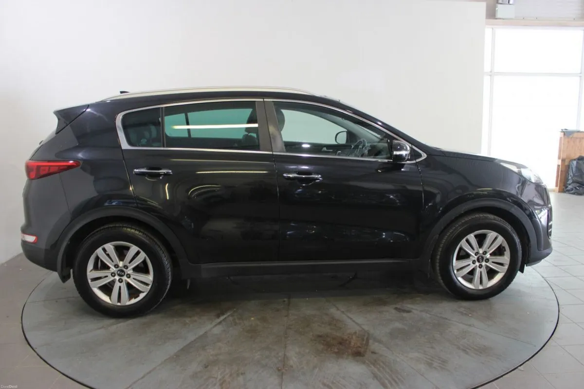 Kia Sportage 1.7 PLATINUM S - TENDER 2 - Image 2
