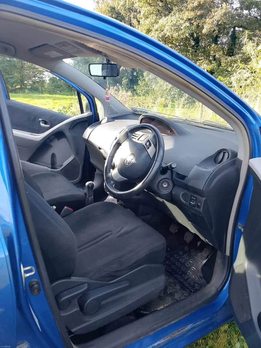 Toyota Yaris 2008 - Image 5