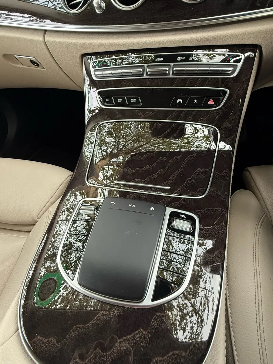 Car - Image 5