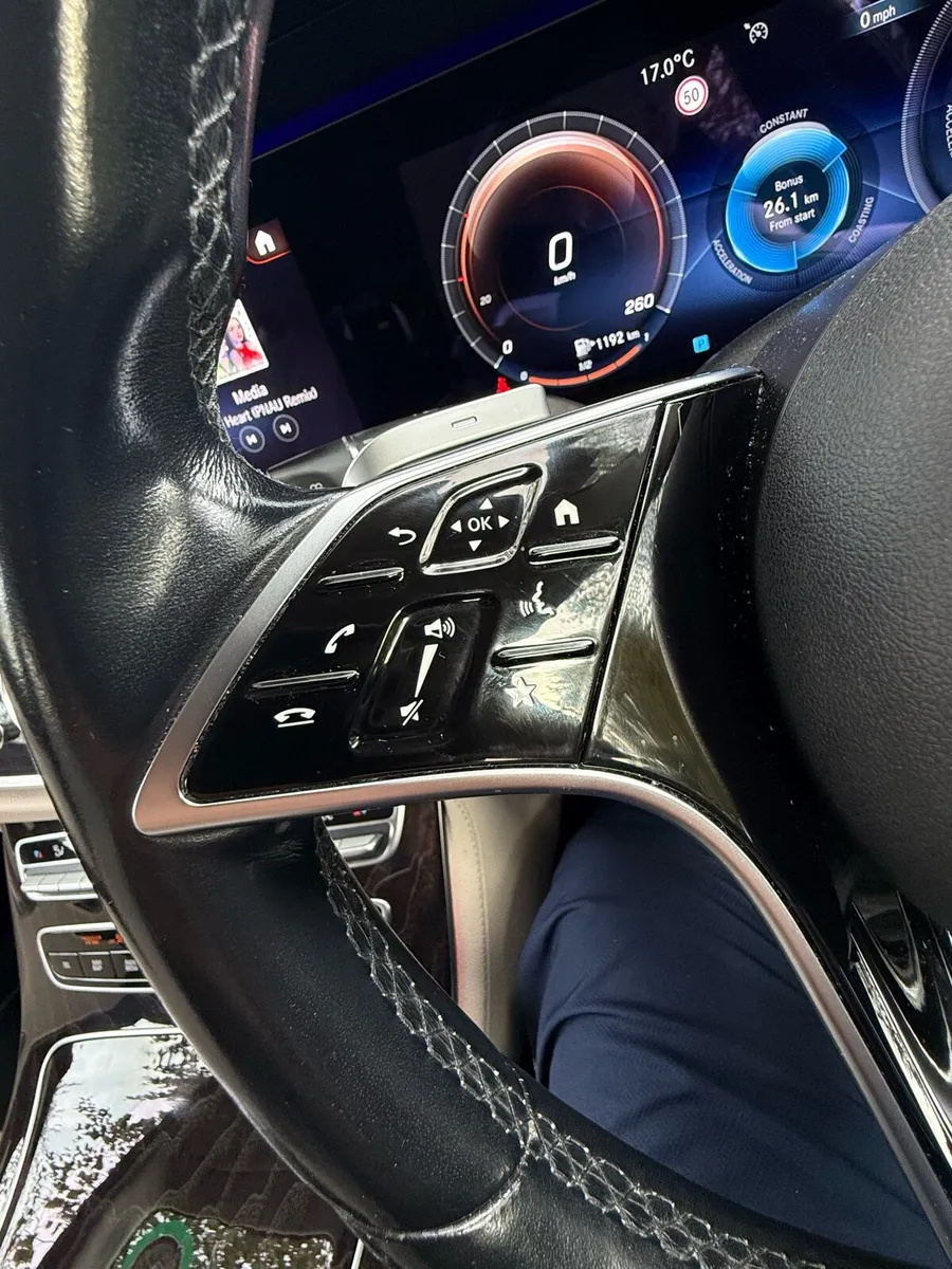 Car - Image 2