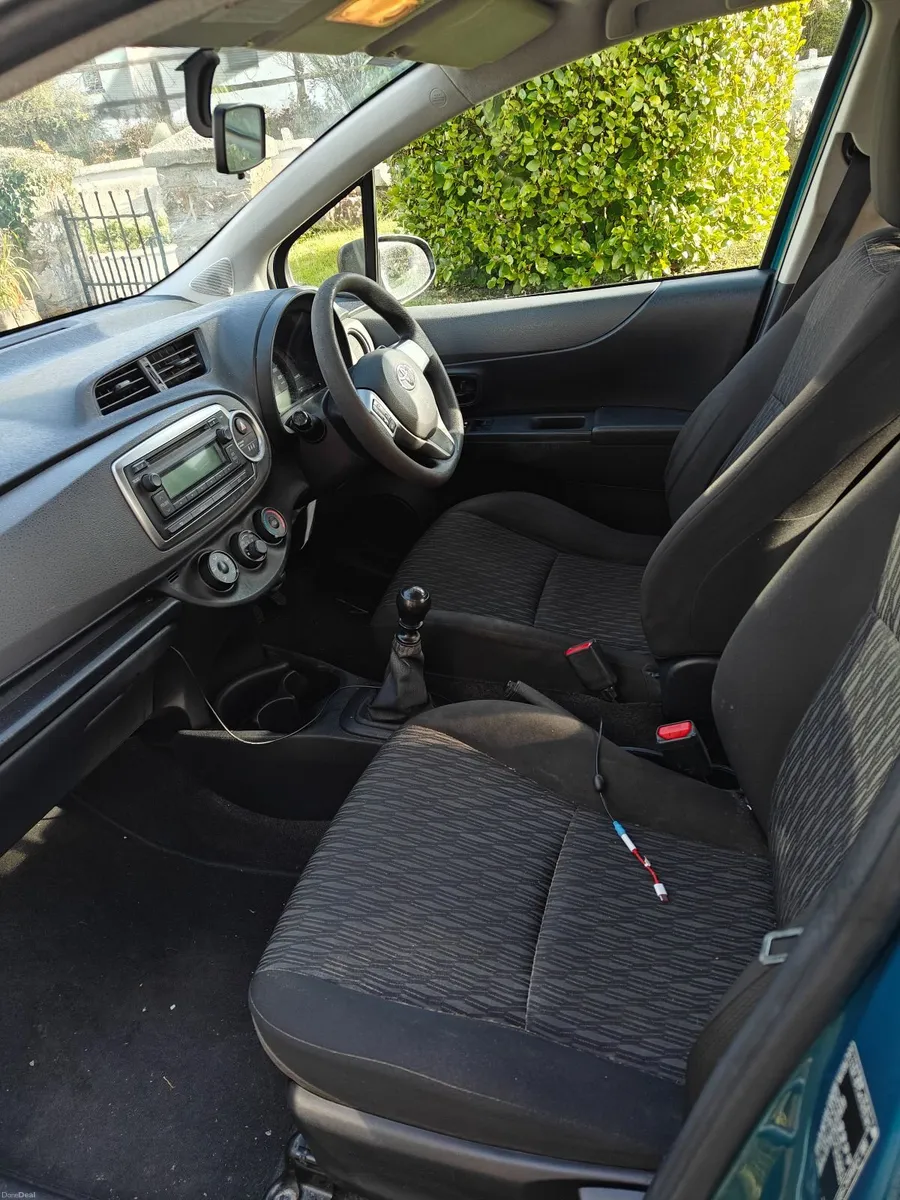 Toyota Yaris 2012 - Image 5