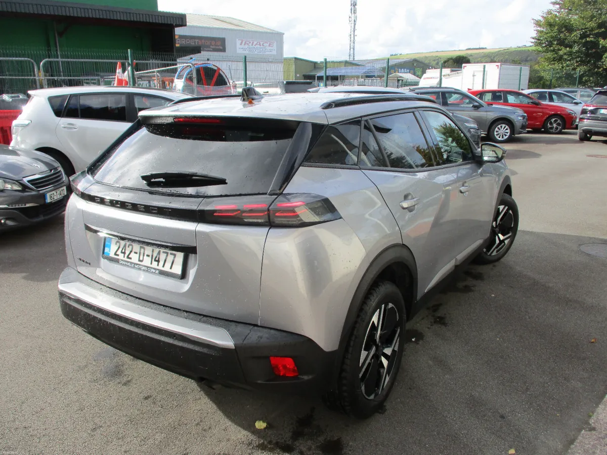 Peugeot 2008 ALLURE 1.2 petrol 2024 - Image 5