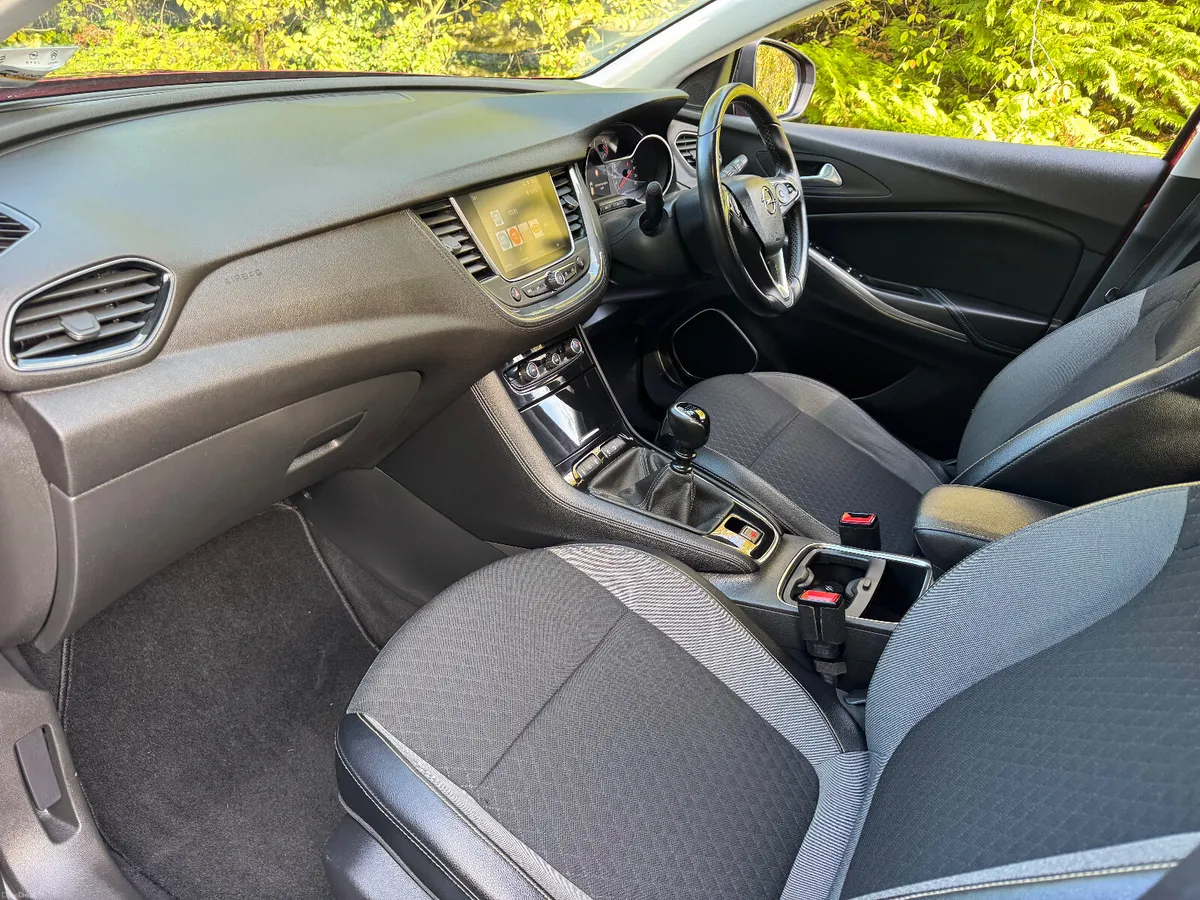 18 Opel Grandland X 1.2 Turbo .. high-spec - Image 5