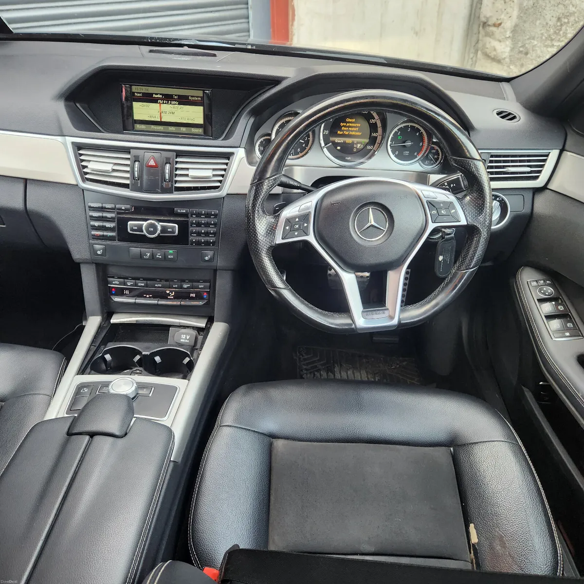131 Mercedes-Benz E-220CDI AMG - Image 6