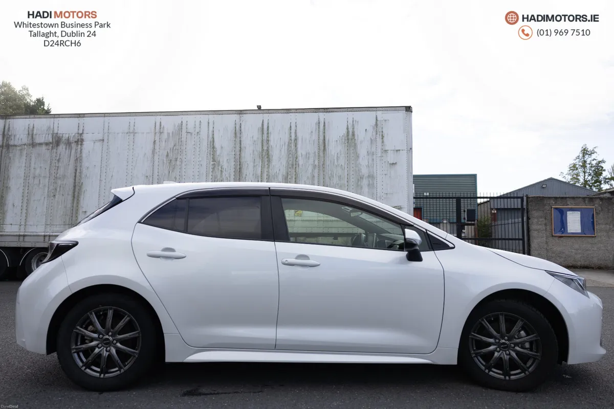 TOYOTA COROLLA SPORT HYBRID 2020 PEARL 42,017KM - Image 4