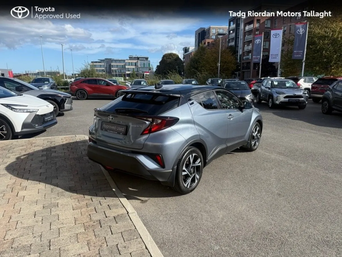 Toyota C-HR HEV SPORT - Image 2