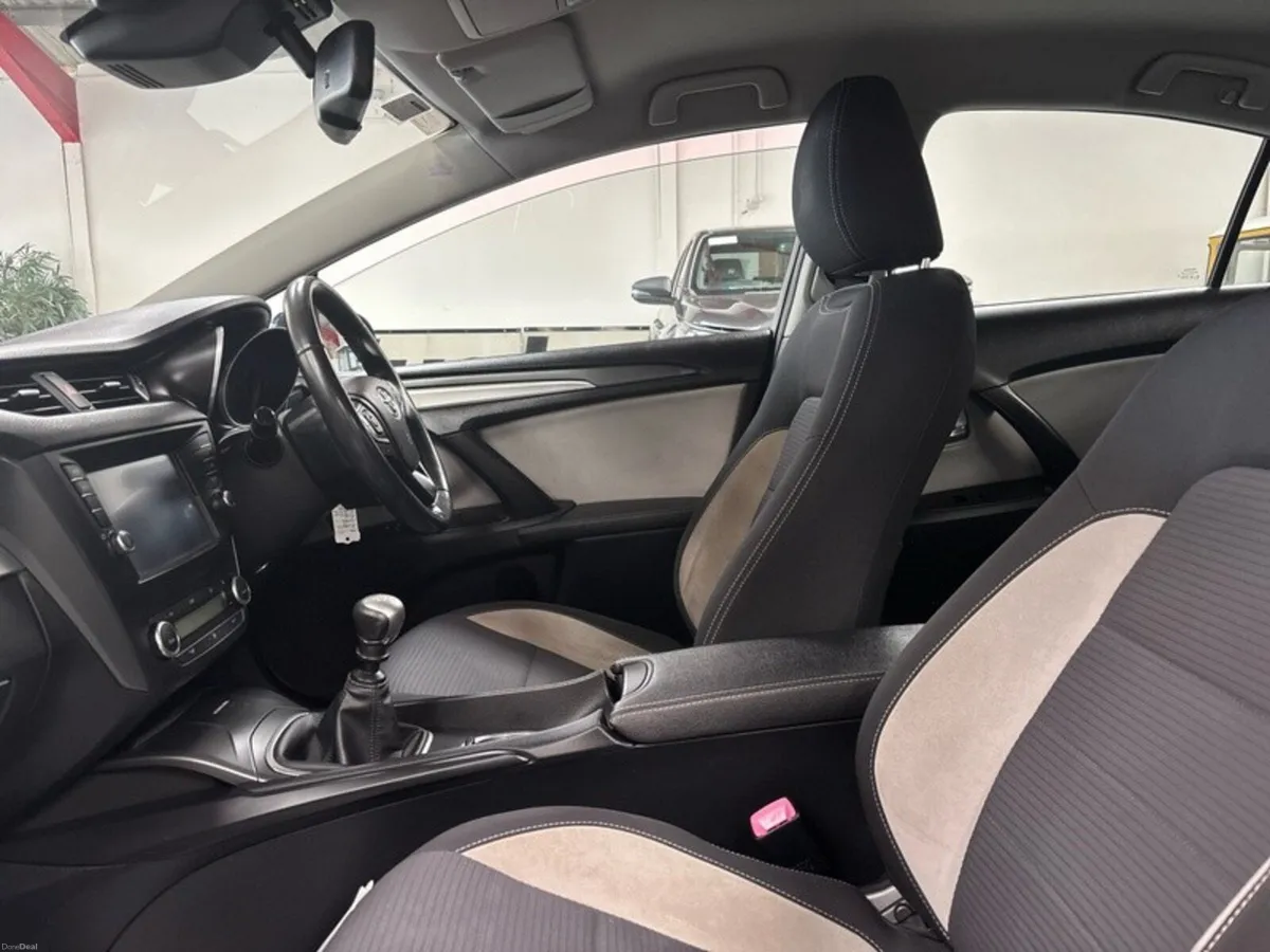 Toyota Avensis 1.6D LUNA SAL - Image 6