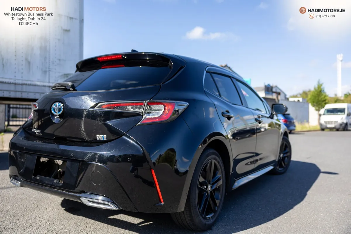 TOYOTA COROLLA SPORT HYBRID 2021 BLACK 42,297KM - Image 5
