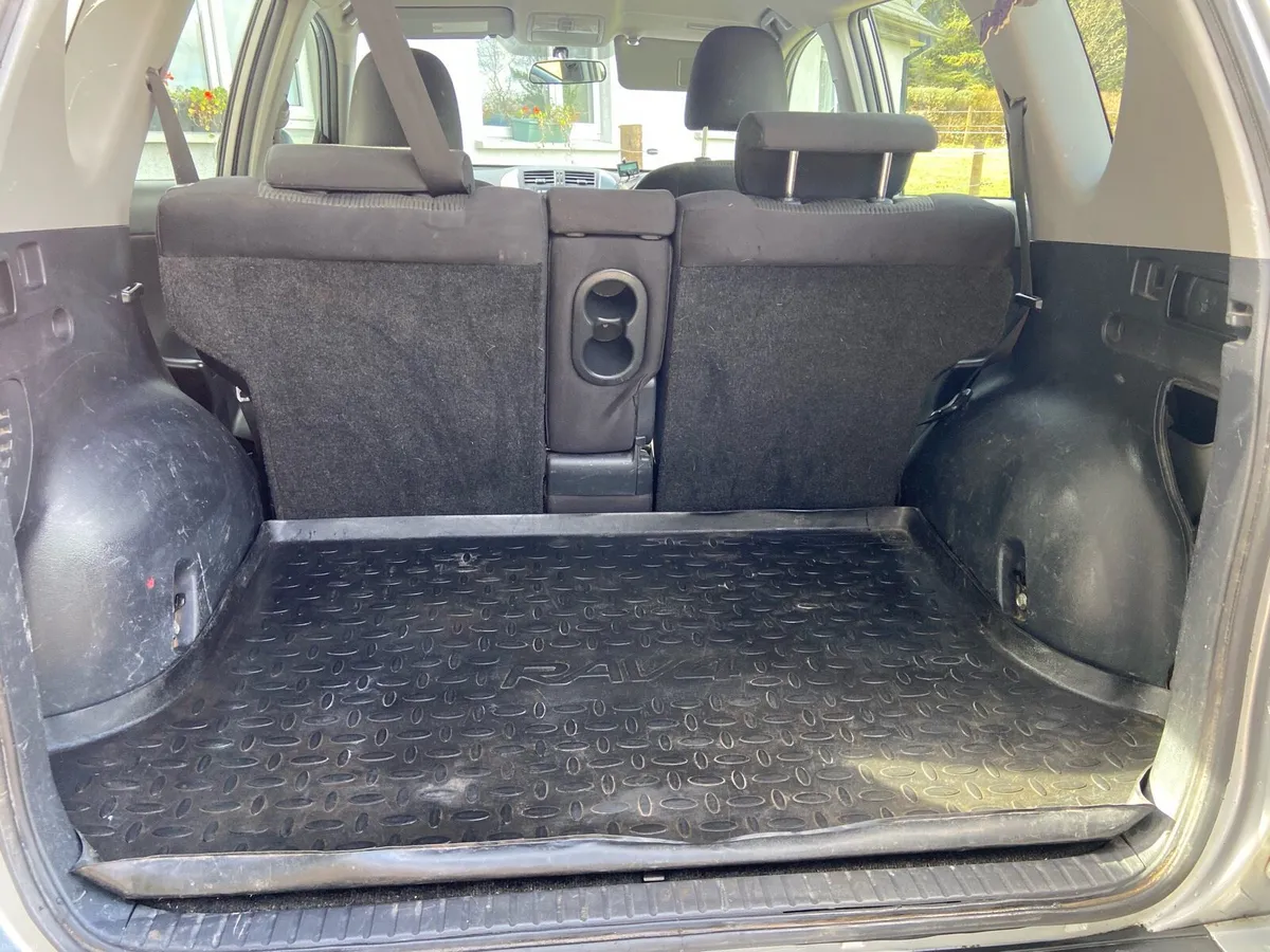 Toyota Rav4 - Image 6