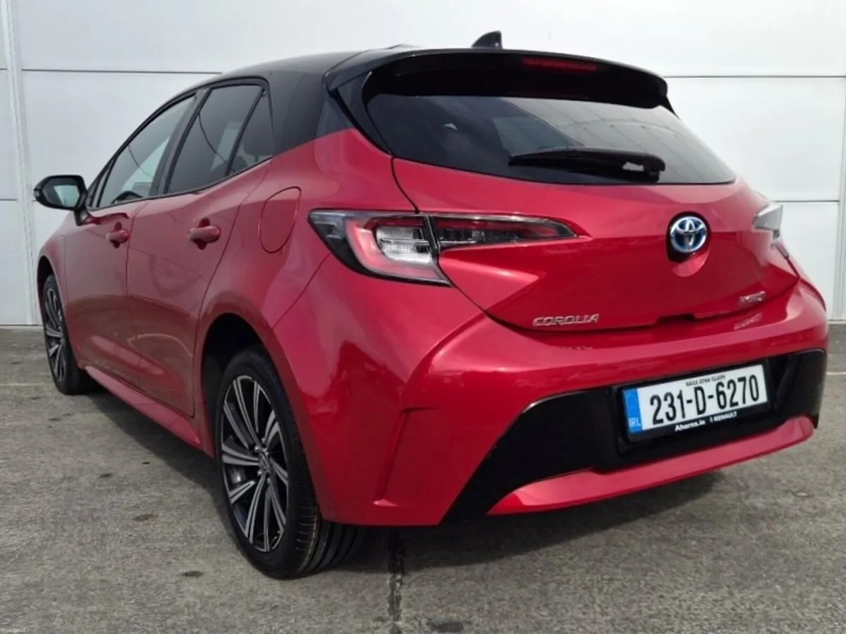 Toyota Corolla 1.8 Hybrid Luna Sport Hatchback - Image 3