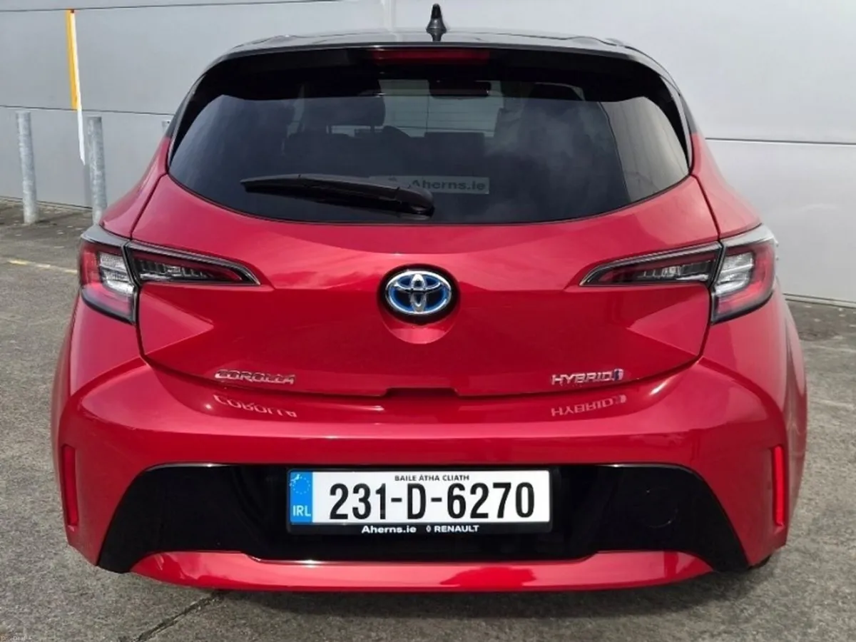 Toyota Corolla 1.8 Hybrid Luna Sport Hatchback - Image 4