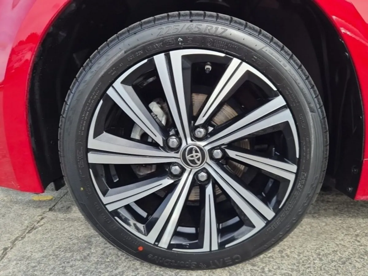 Toyota Corolla 1.8 Hybrid Luna Sport Hatchback - Image 6