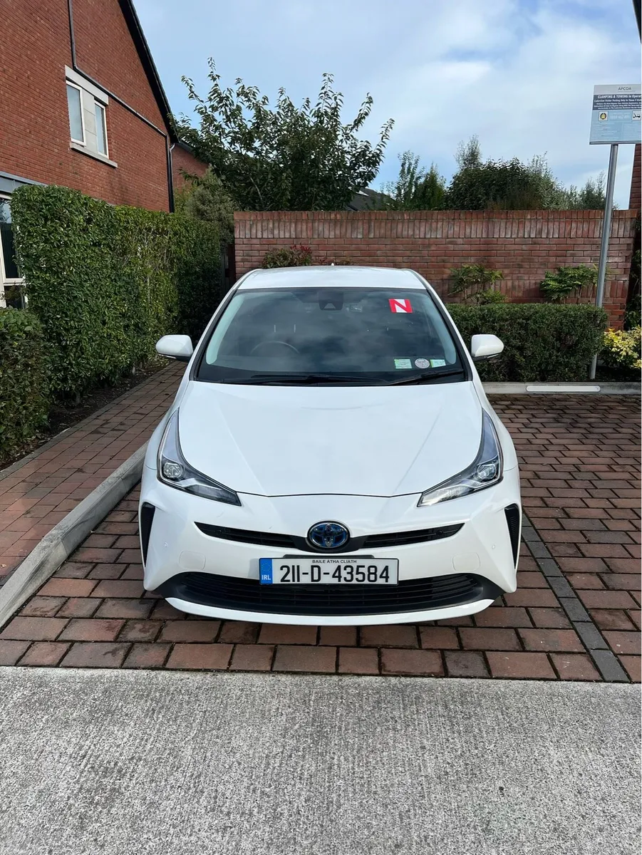 Toyota Prius 2021 - Image 2