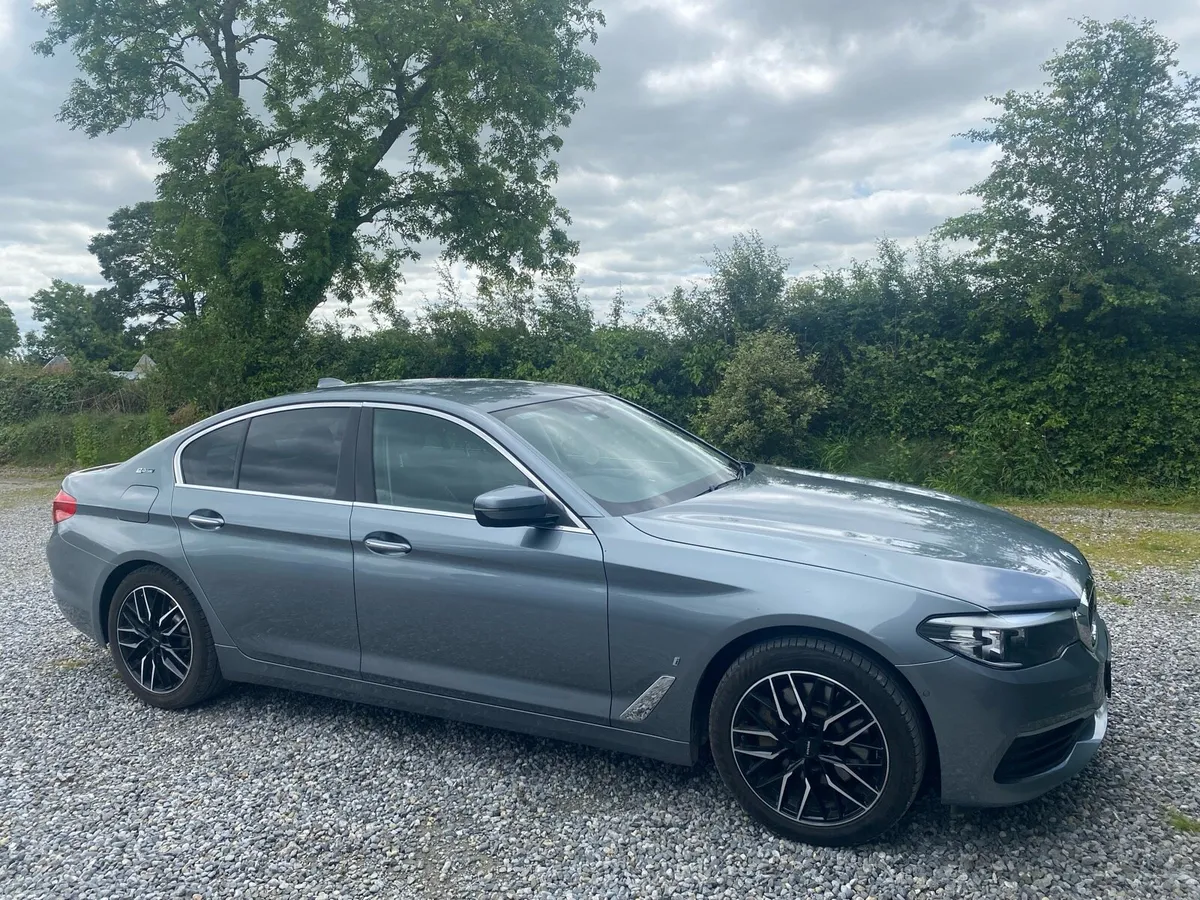 BMW 5 series - Image 1