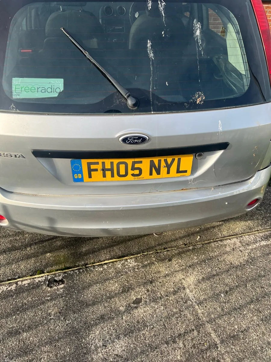 Ford Fiesta 5 door Uk Reg For Spares Only - Image 5