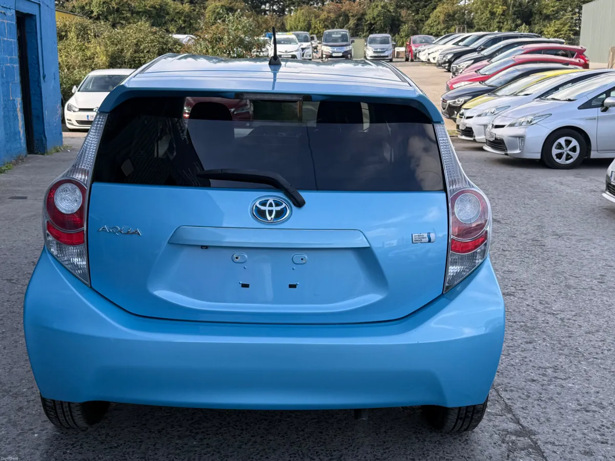 2013 Toyota Aqua Hybrid Automatic - Image 5