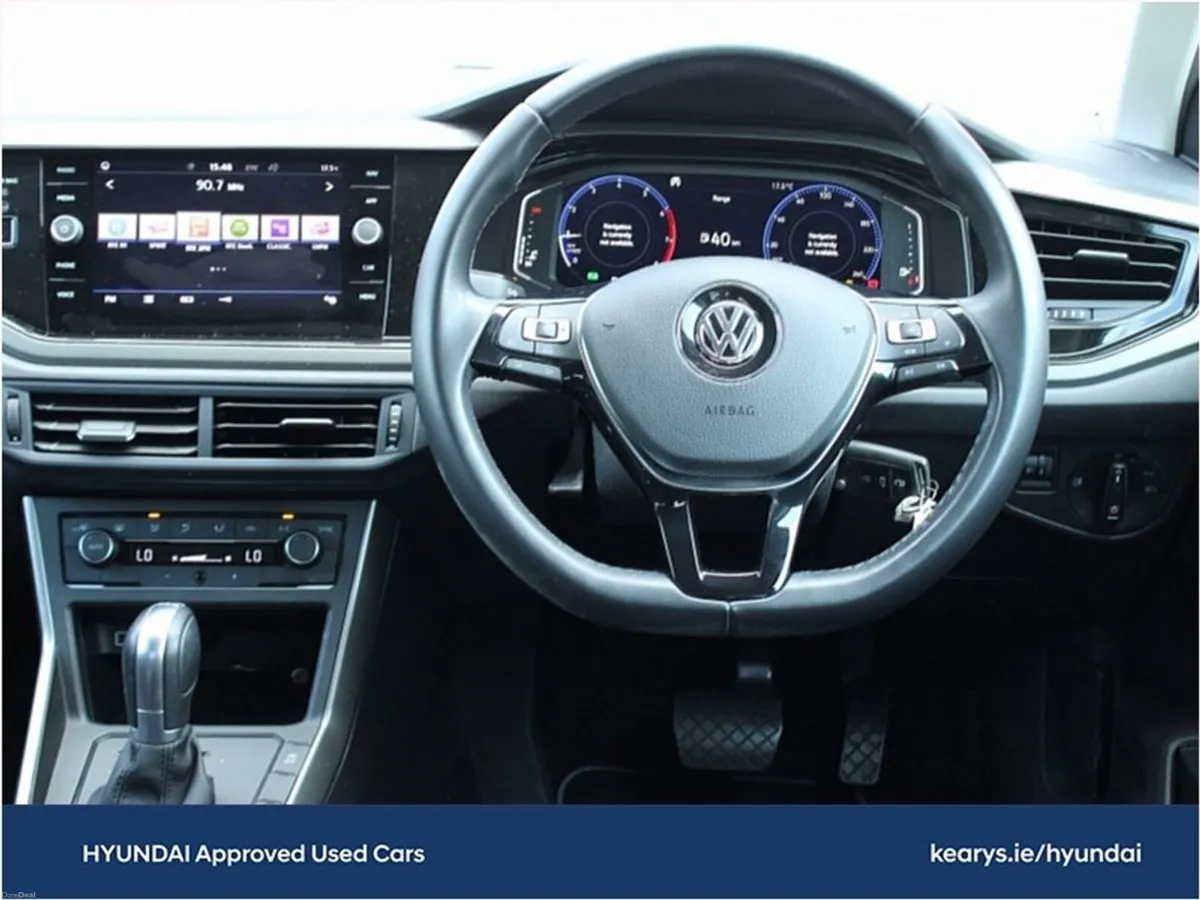 Volkswagen Polo 1.0 PETROL - AUTOMATIC - Image 4