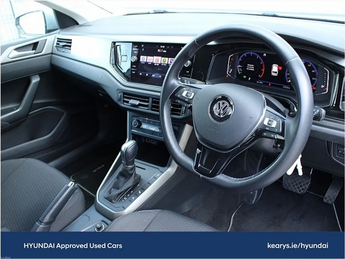 Volkswagen Polo 1.0 PETROL - AUTOMATIC - Image 6