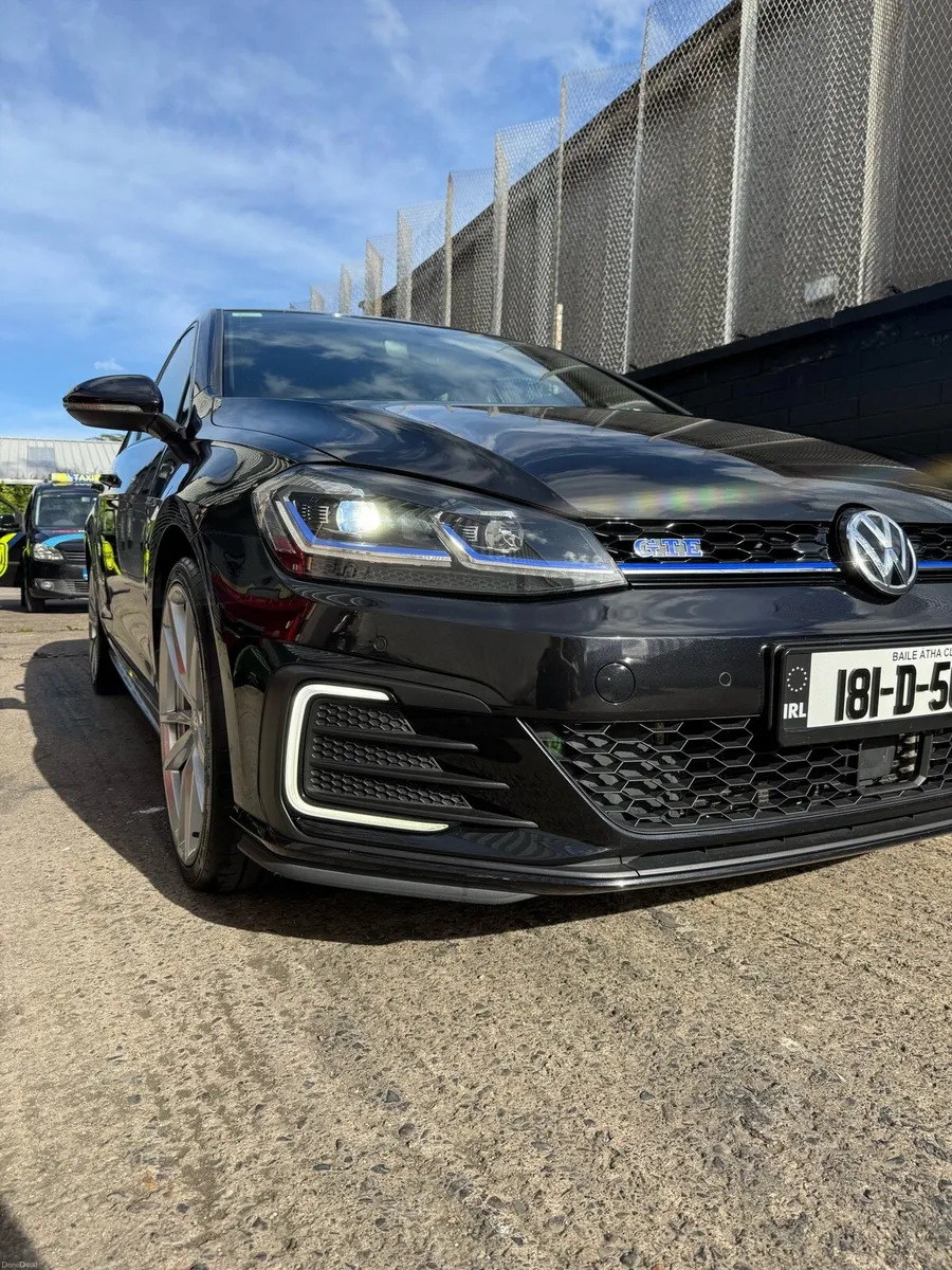2018 VW Golf GTE-Full Volkswagen service history. - Image 2