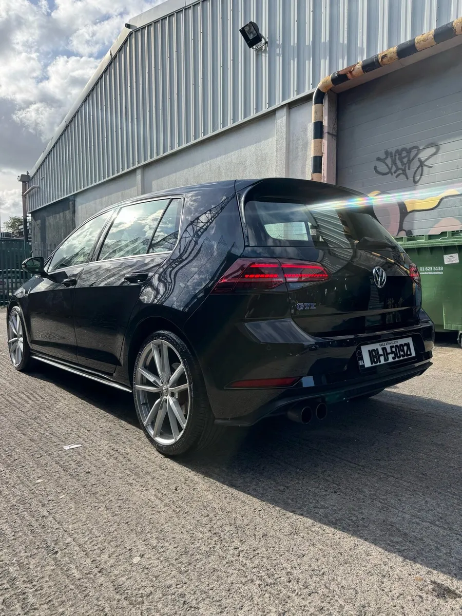 2018 VW Golf GTE-Full Volkswagen service history. - Image 6