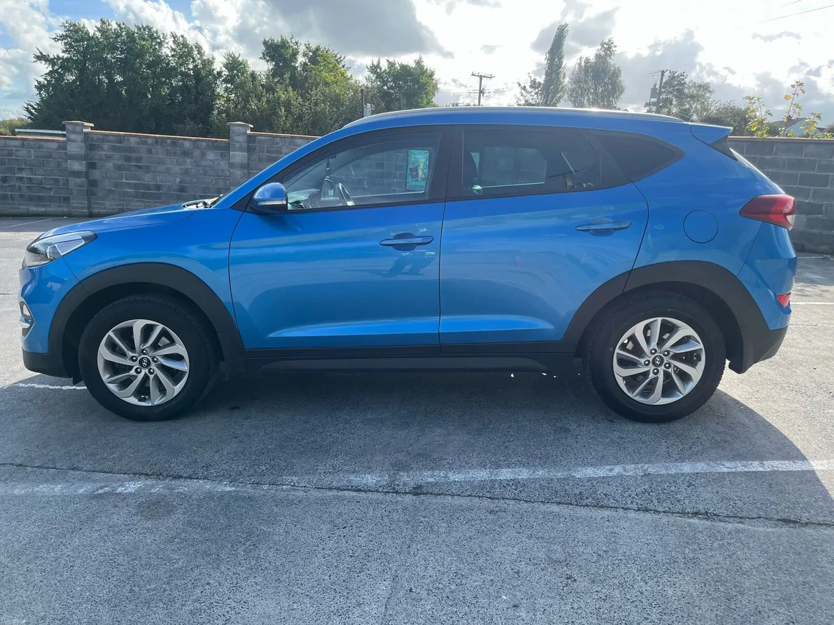 Hyundai Tucson High Spec Low KM - Image 5