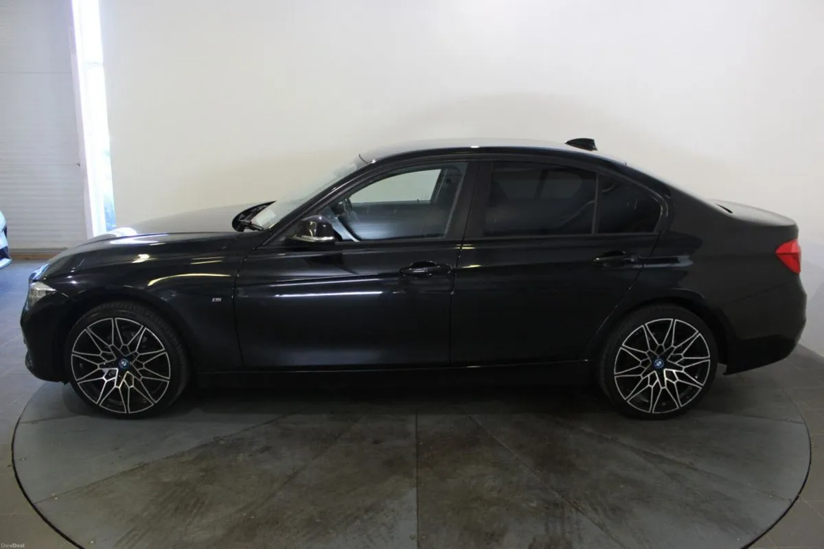 BMW 3-Series 318d SE - TENDER 13 - Image 6