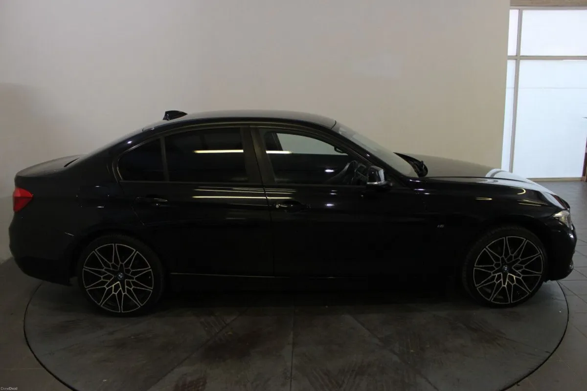 BMW 3-Series 318d SE - TENDER 13 - Image 2