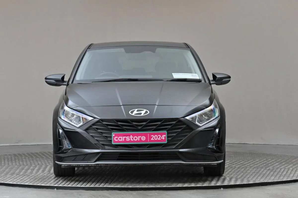 Hyundai i20 1.2 5SPD DELUXE PLUS **REVERSE CAM** - Image 2