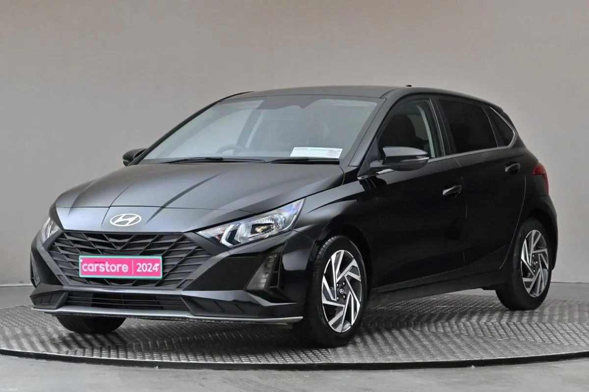 Hyundai i20 1.2 5SPD DELUXE PLUS **REVERSE CAM** - Image 3