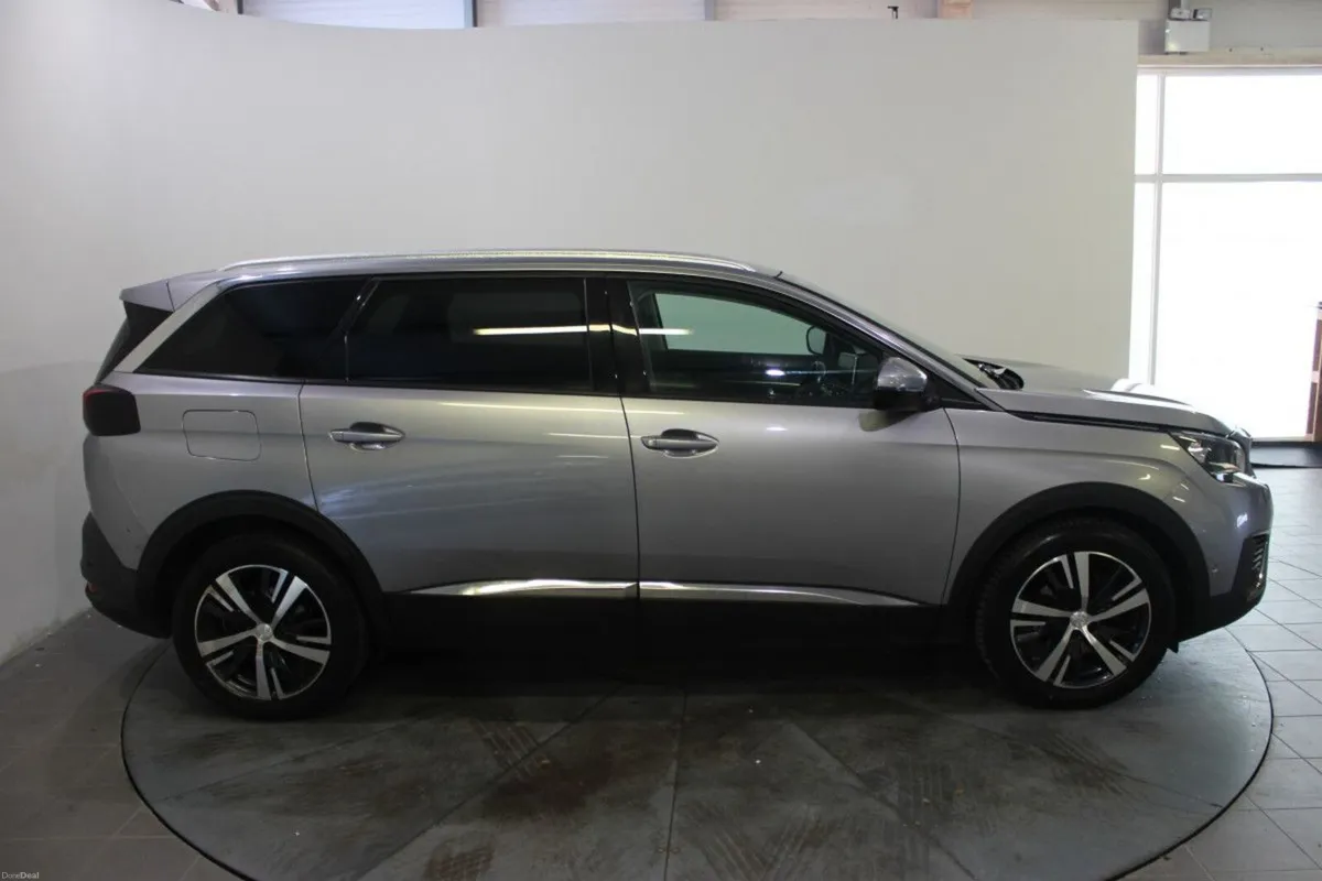 Peugeot 5008 1.5 BlueHDi 130bhp Allure - TENDER 9 - Image 2