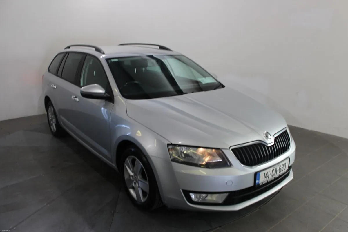 Skoda Octavia 1.6 TDI CR 105BHP Ambition Combi - T - Image 1