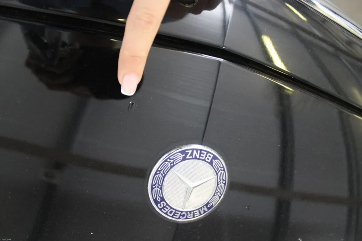 Mercedes-Benz E-Class E 220 BLUETEC AVANTGARDE A/T - Image 4